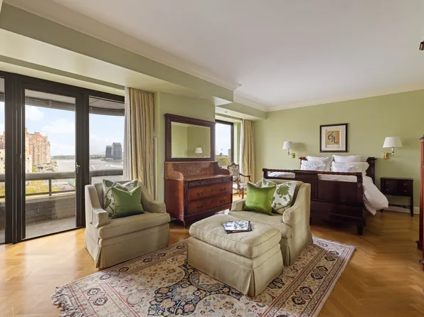 530 East 76th Street image 11 of 19