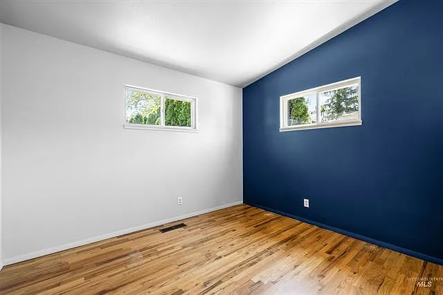 708 S Phillippi St — Photo 19