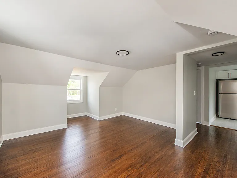 127 Albert St #2 — Photo 8