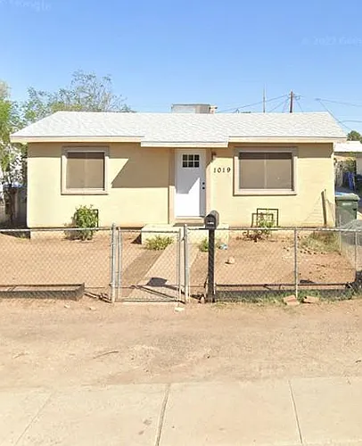 1019 S 4th Ave #FRONT Photo 1