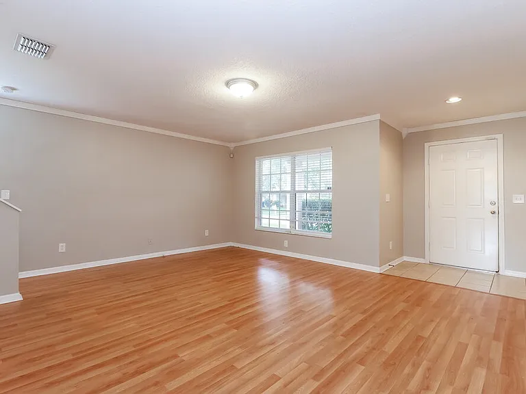 8621 Hawbuck St — Photo 4