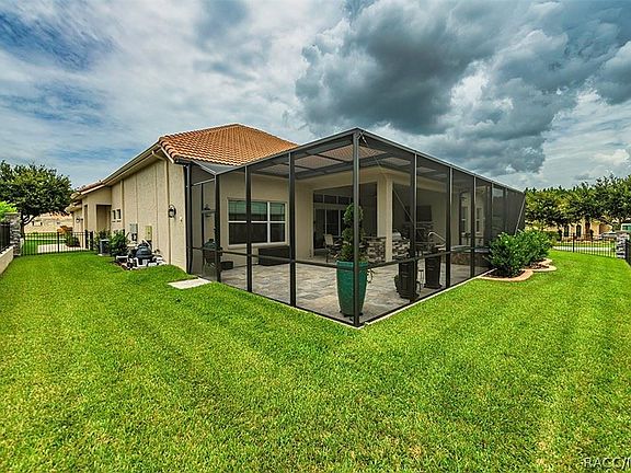 5th image of 756 N Hunt Club Dr