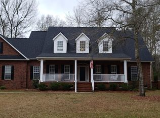 561 Barfield Dr, Summerville, SC 29485