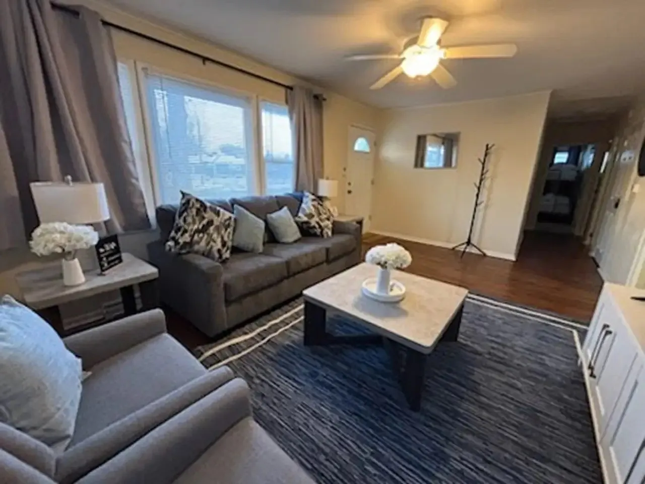 3 bed, 1000 sqft, $4,000 — Photo 4
