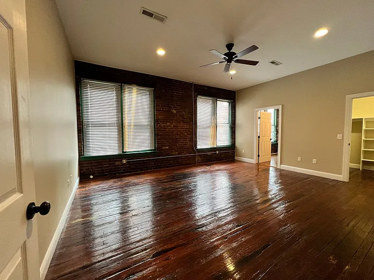 301 Market St SE — Photo 15