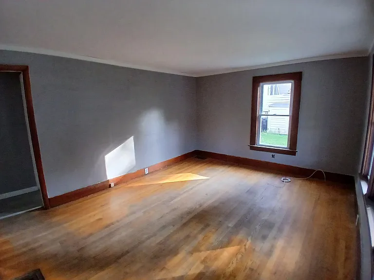 317 Erie St #1 — Photo 5