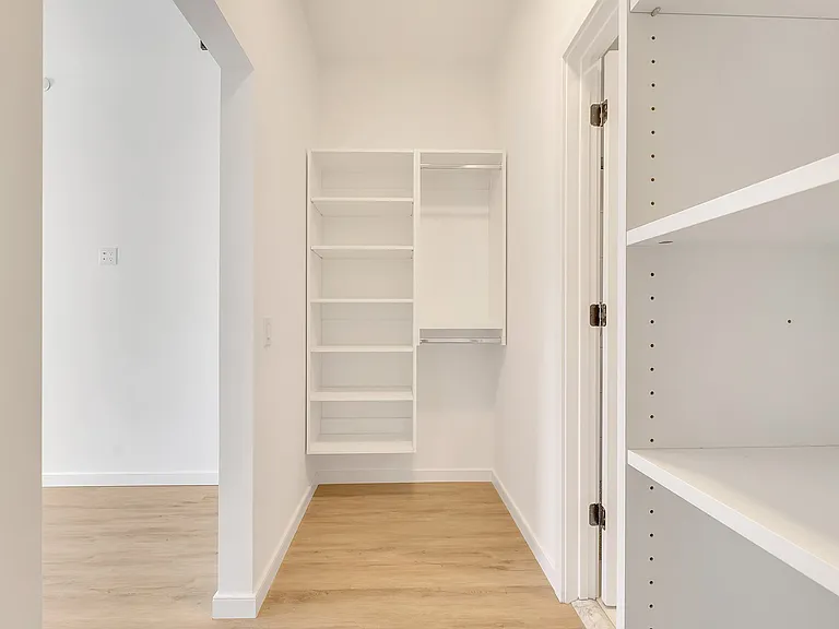Schuyler Lofts — Photo 9