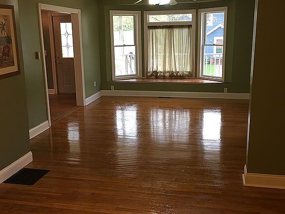 3rd image of 167 Humbolt Ave