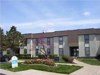 5th image of 4001 S Redwood # F Dr