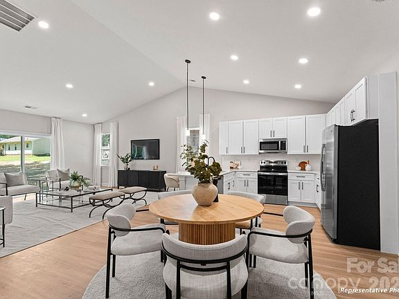 5th image of 114 Coolbrook Rd