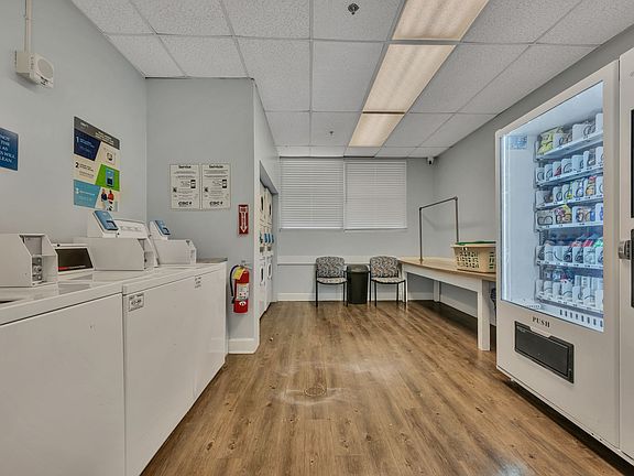 3rd image of 3415 W End Ave #310