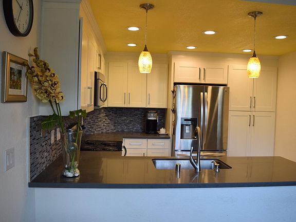 4th image of 95 Hobson St APT 3A