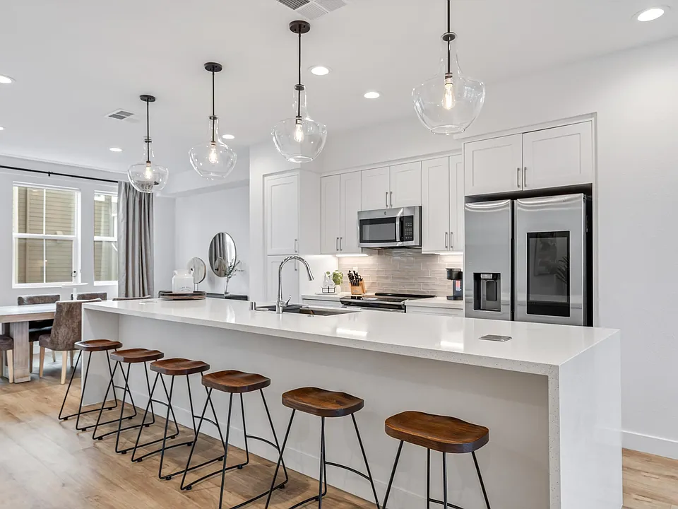 243 Gambrel Cir