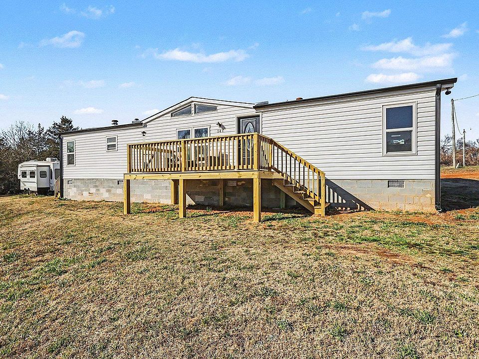 1st image of 141 Dogwood Dr