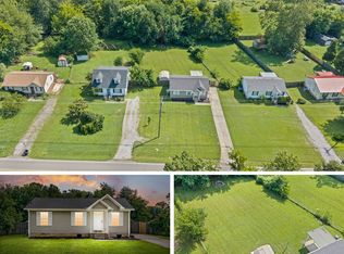 250 Hugh Hunter Rd, Oak Grove, KY 42262