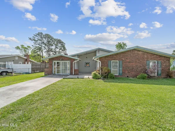 3007 Oakwood Drive, Jacksonville, NC 28546