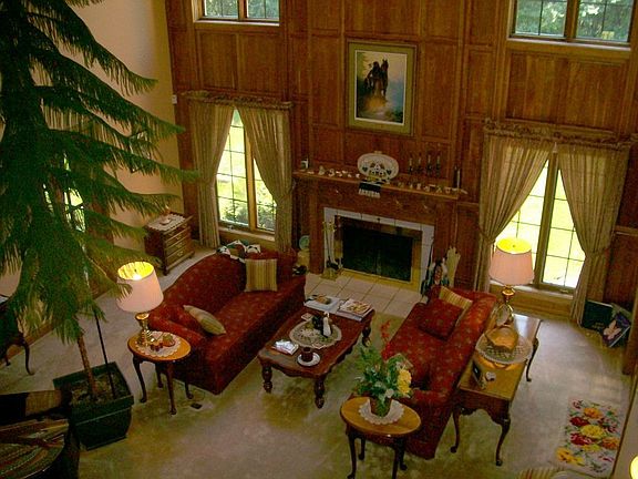 5th image of 3114 Briar Ln