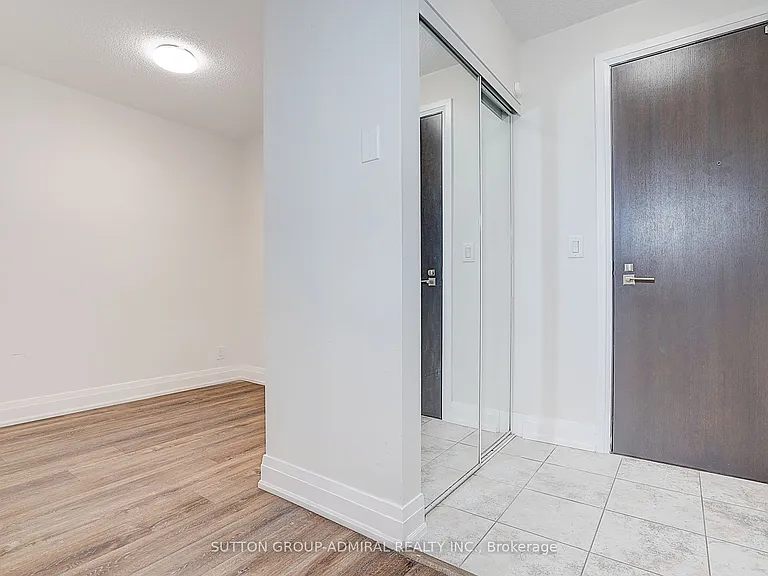 1060 Sheppard Ave W #1408 — Photo 8