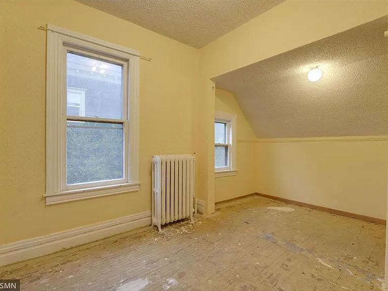 432 N Dewey St — Photo 5