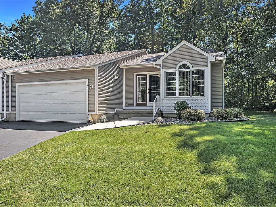1st image of 157 Bridgewood Dr