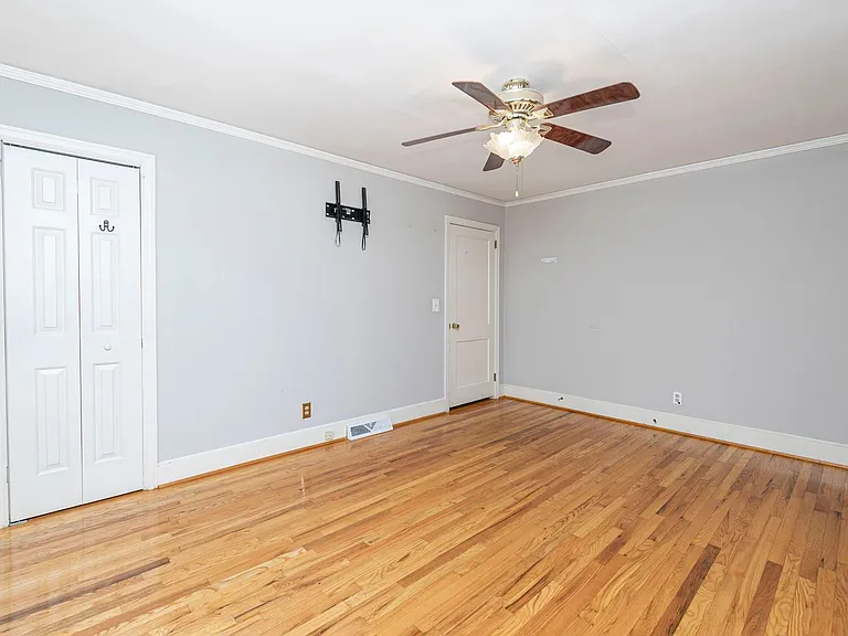 941 Evergreen Ave — Photo 31
