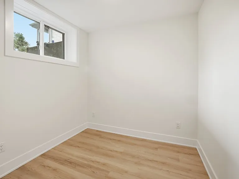 157 Glynn Ave #C — Photo 6