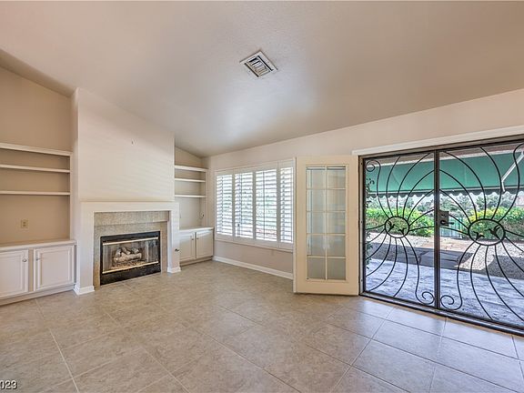 5th image of 3016 Hawksdale Dr