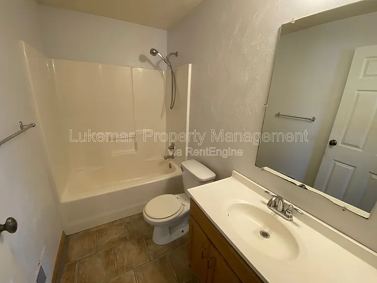 1324-1326 Knollwood Ave — Photo 5