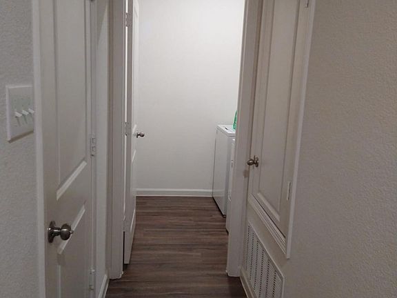 3rd image of 10275 Jameson Ln