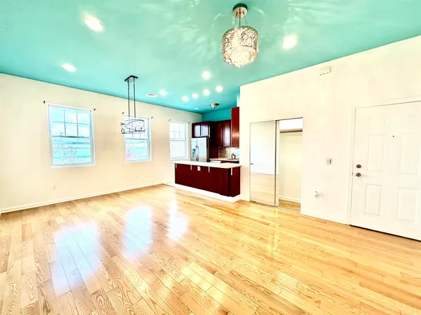 606 Kennedy Boulevard image 2 of 14