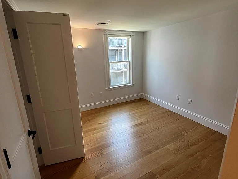 85 Gardner St #200F — Photo 5