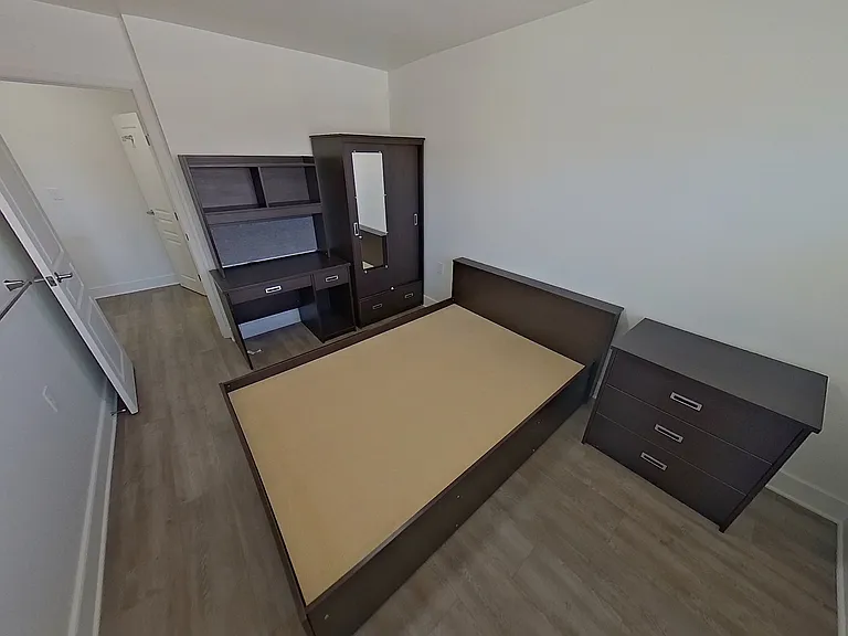 464 Frontenac St #16 — Photo 21