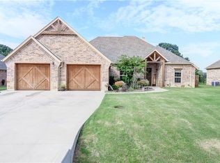 2816 Willow Ridge Cir, Granbury, TX 76049