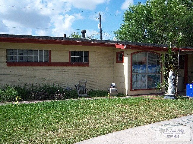 2nd image of 1524 E Los Ebanos Blvd