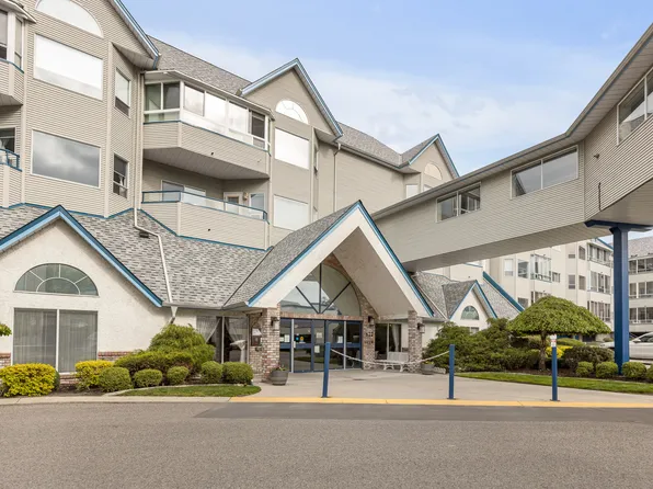 877 Klo Rd #306, Kelowna, BC V1Y 9G5