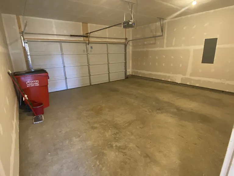 214 Gumspring Dr — Photo 16