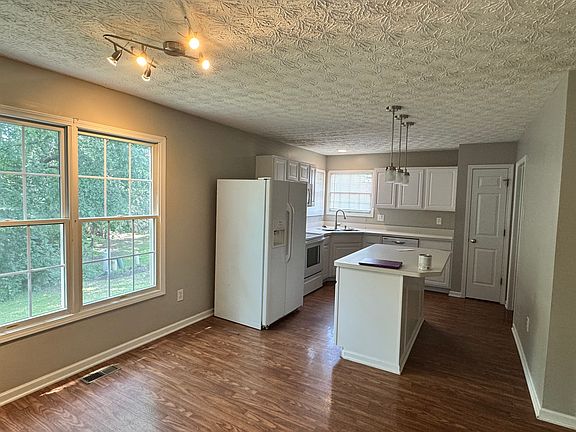 5th image of 4527 Flower Garden Dr