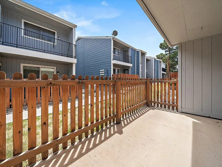2365 E Geddes Ave #I22 — Photo 13