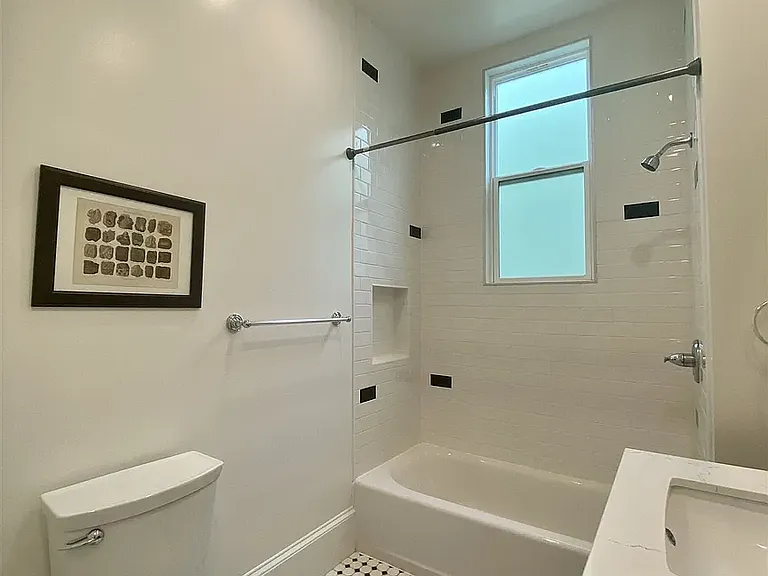 2645 Mission St #7 — Photo 18
