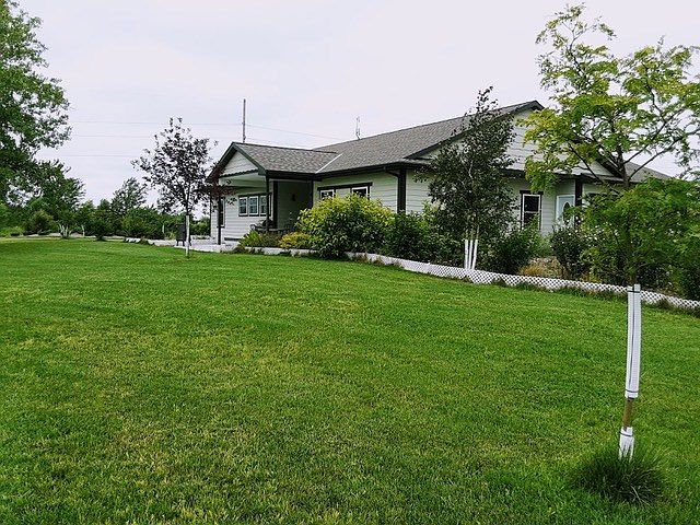 1st image of 320 35th Avenue Pl