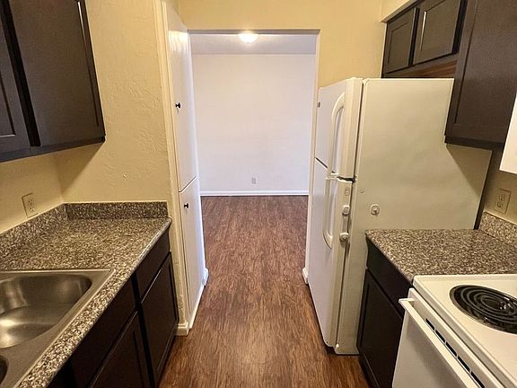 4th image of 801 N Willie L Miner Ave #A-9