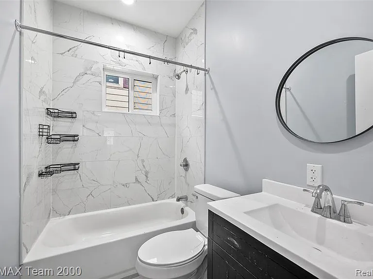 3330 Woodside St — Photo 16