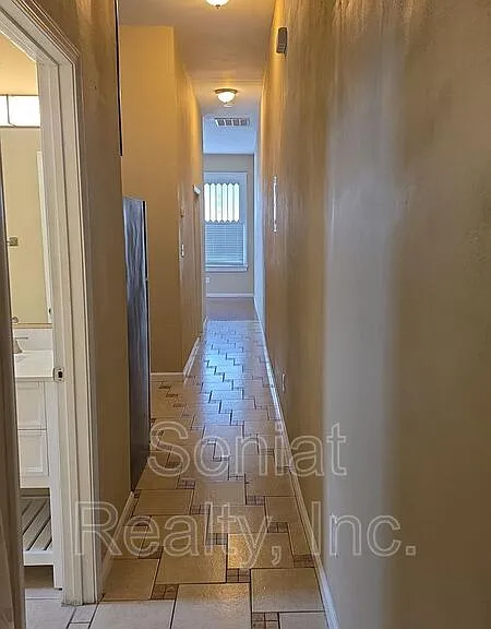 705 Felicity St — Photo 9