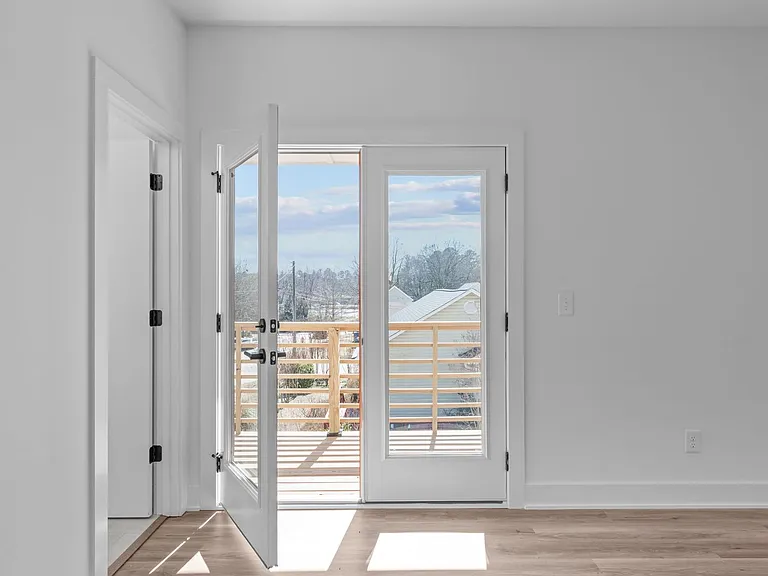1316 E Lenoir St — Photo 22