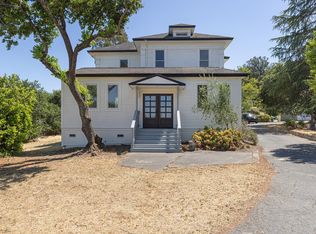 1525 Eastman Ln, Petaluma, CA 94952