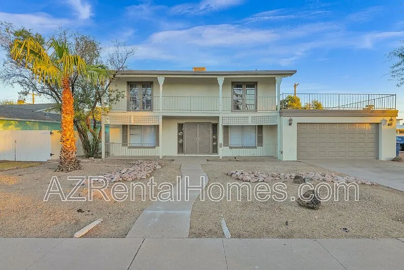 5 bed, 3.0 bath, 2699 sqft, $3,300 — Photo 2