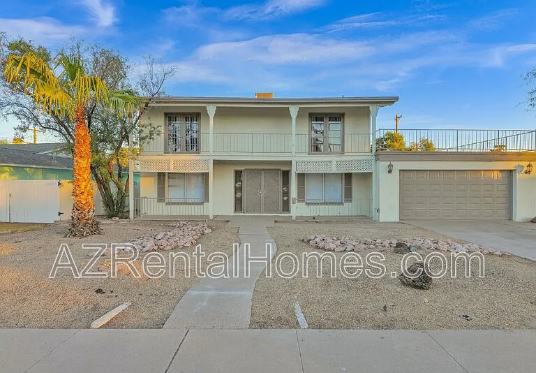 966 E La Jolla Dr — Photo 2
