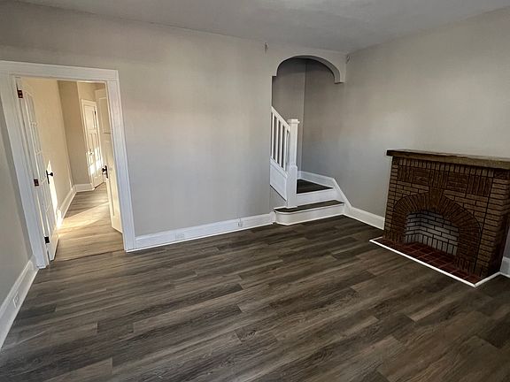3rd image of 3413 Kenyon Ave
