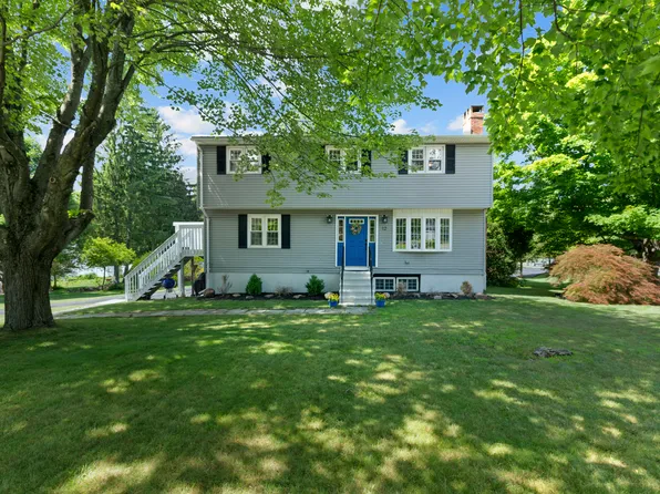 12 Glen Eagle Drive, Bristol, CT 06010