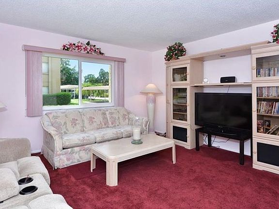 4th image of 1330 Glen Oaks Dr E Unit 172D